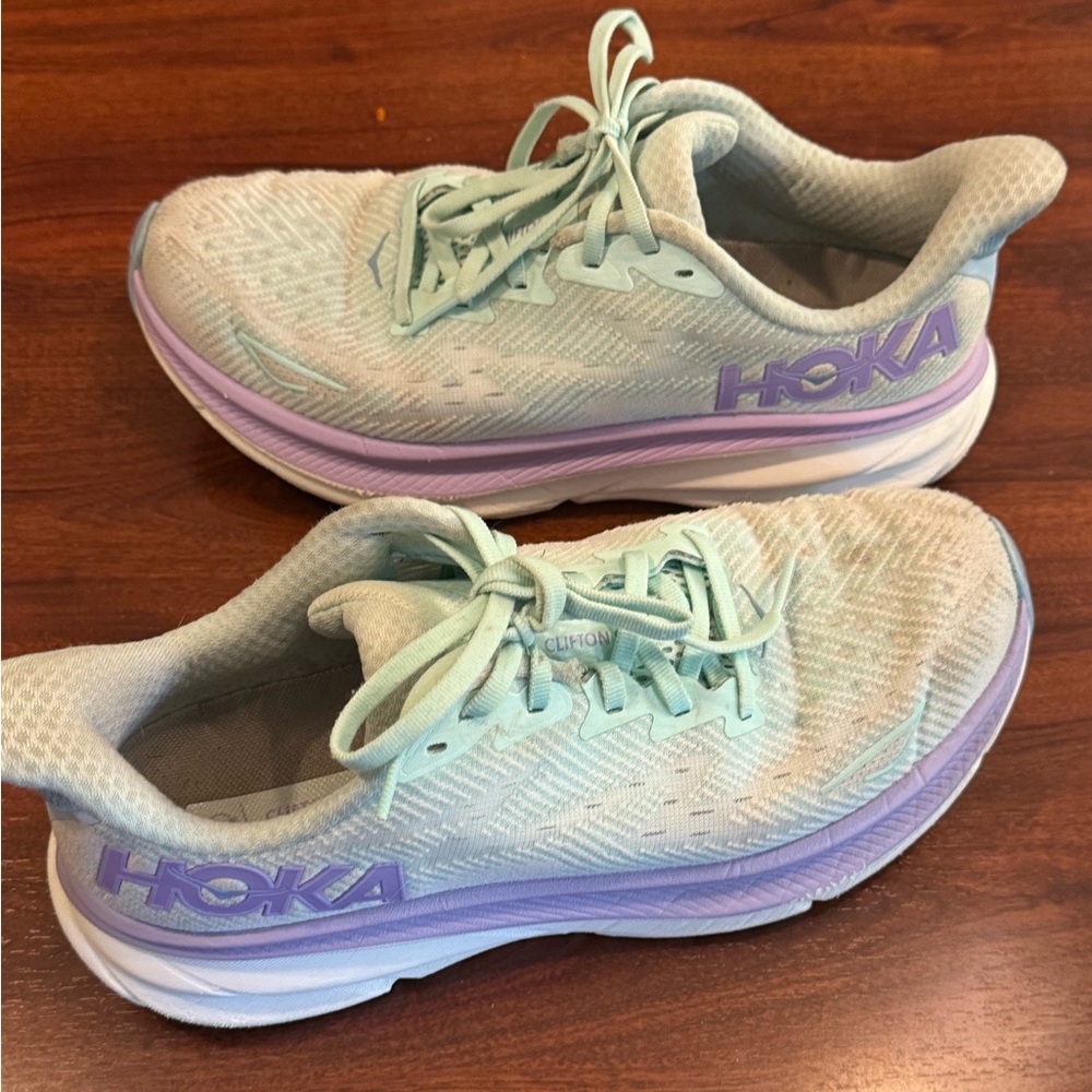 Hoka Clifton Size 9